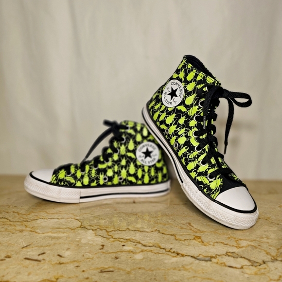 🛑 Converse All Star Black w/Neon Green Bugs Insects High-Top Sneaker Youth 2 - Picture 1 of 9